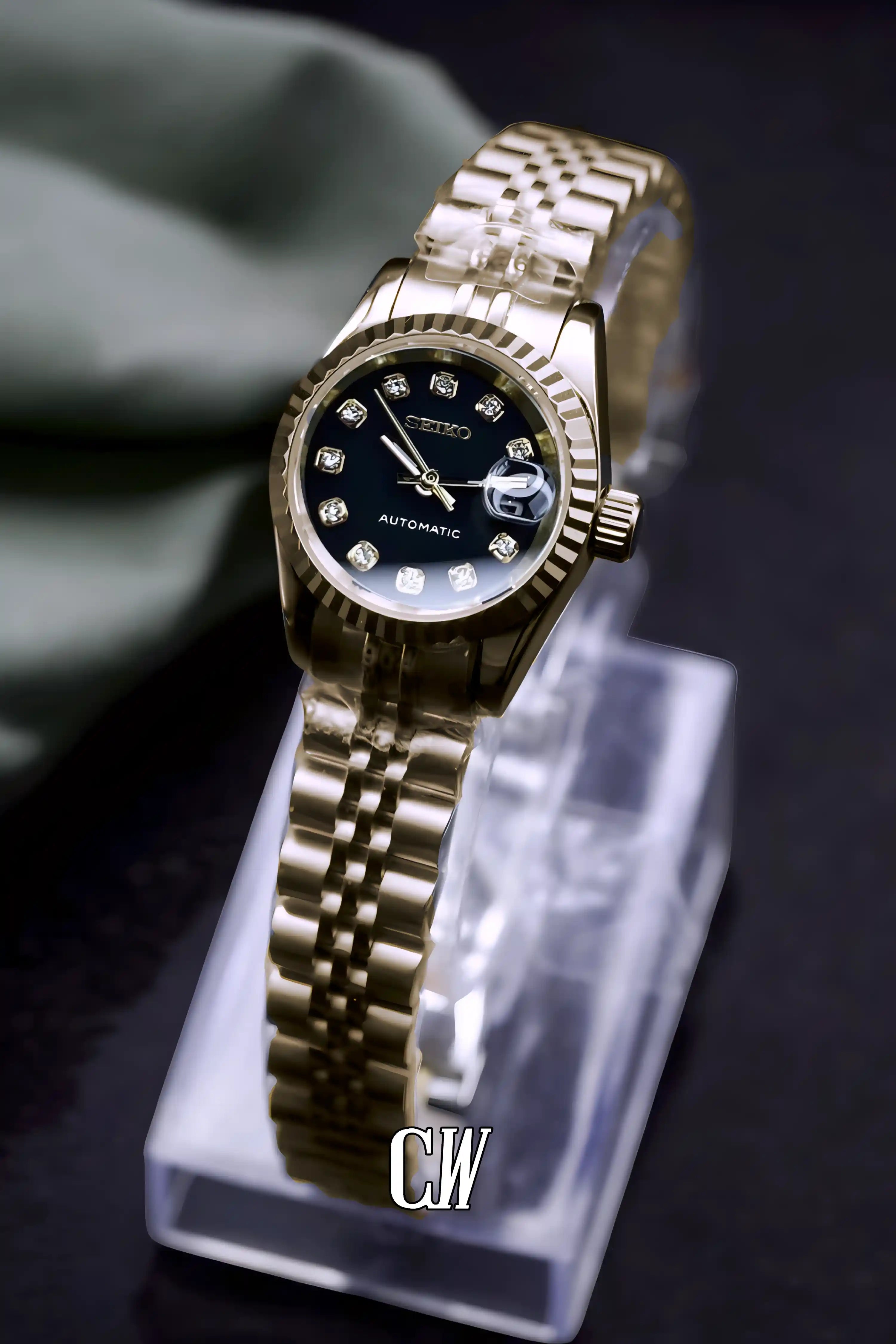 Ladies Seikojust mod watch 26mm gold black - Circa Watch Labs