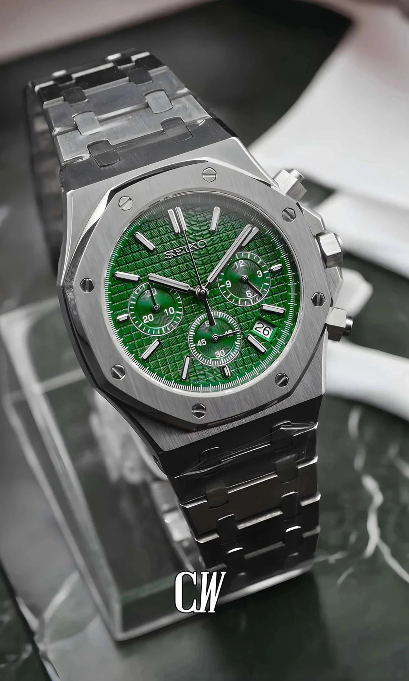 Mod Royal Seikoak chronograph green watch - Circa Watch Labs
