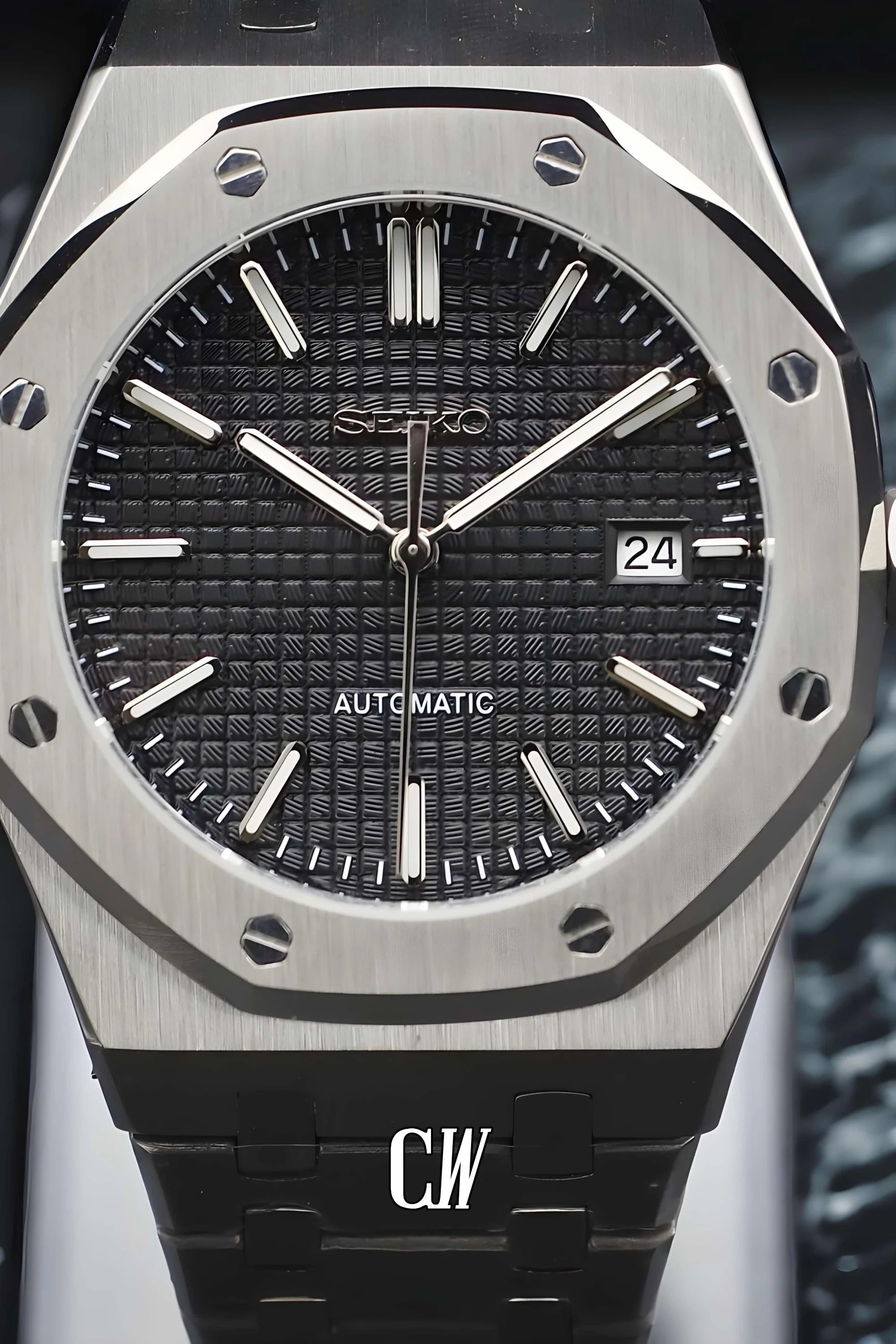 Mod Royal Seikoak watch 'black' - Circa Watch Labs seiko mod
