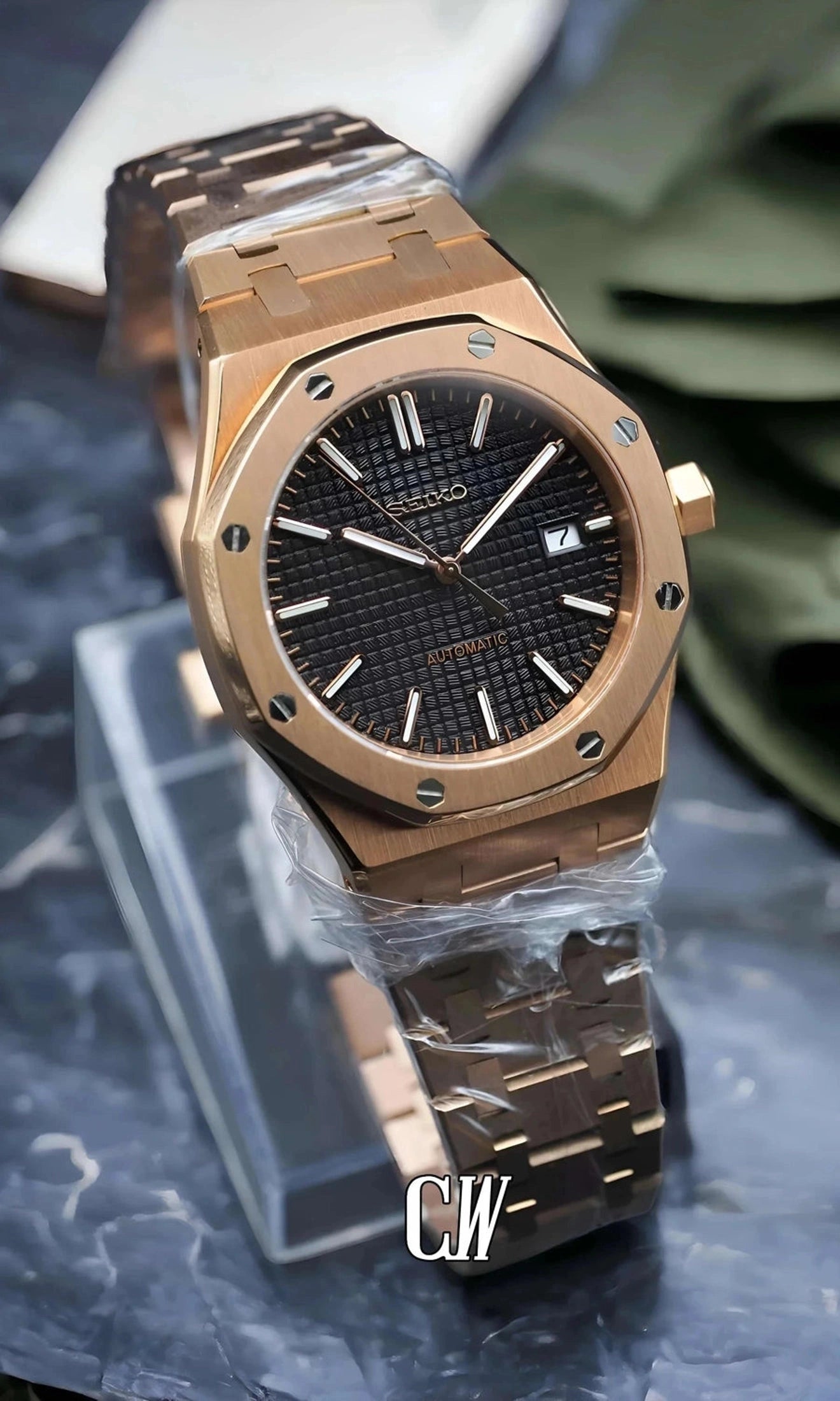 Mod Royal Seikoak watch 'Rose gold' - Circa Watch Labs