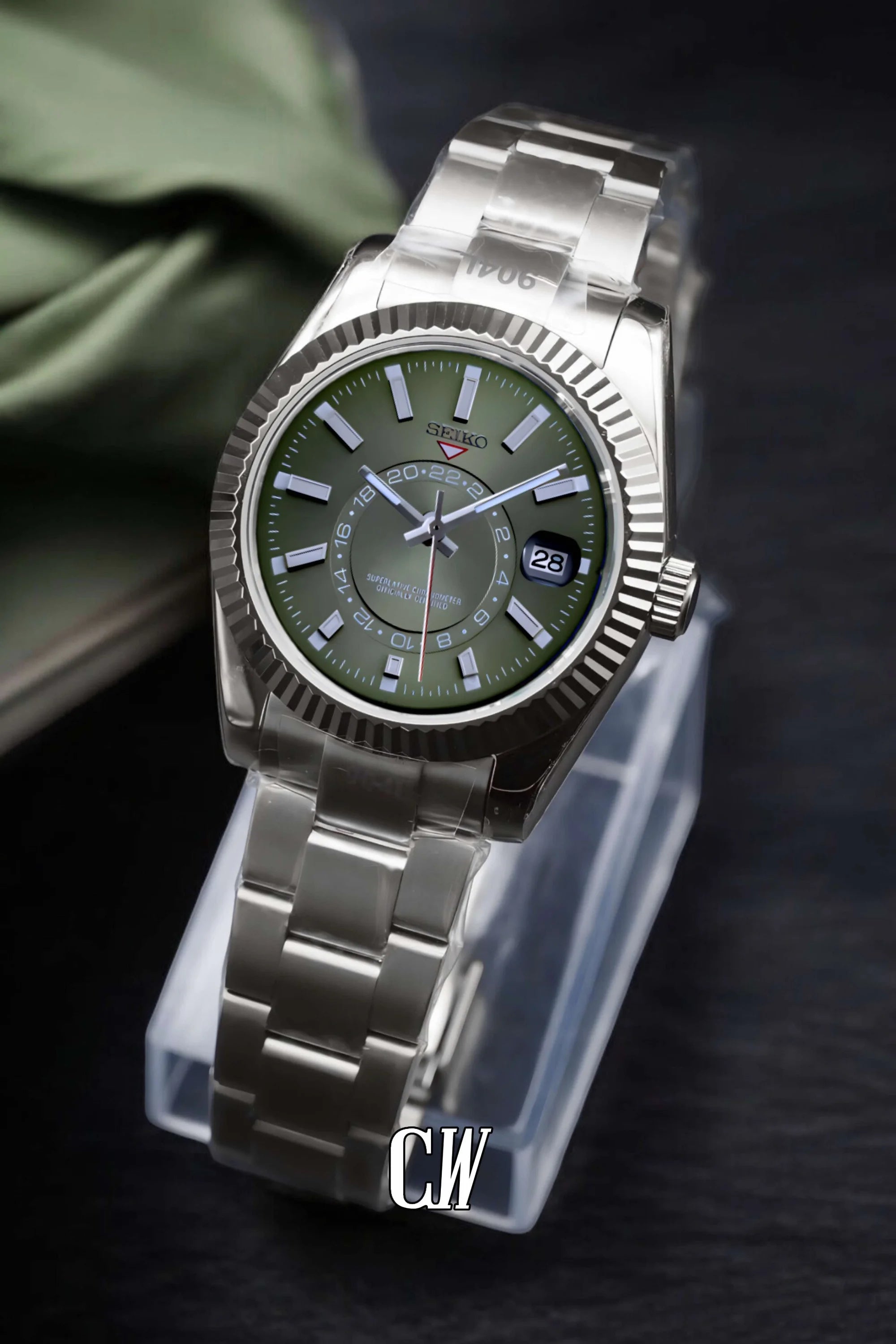 Seikojust mod skydweller watch olive green - Circa Watch Labs