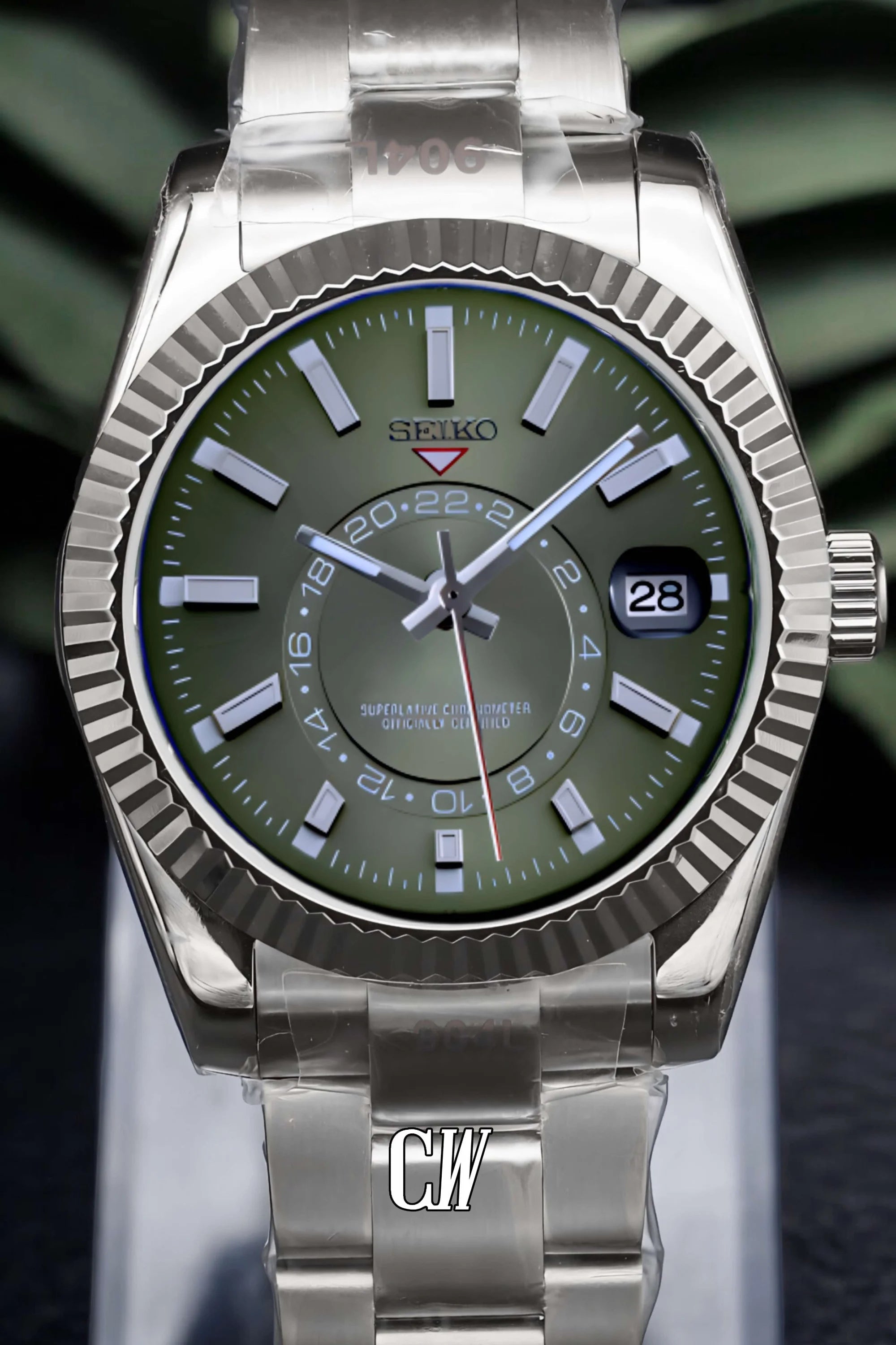 Seikojust mod skydweller watch olive green - Circa Watch Labs
