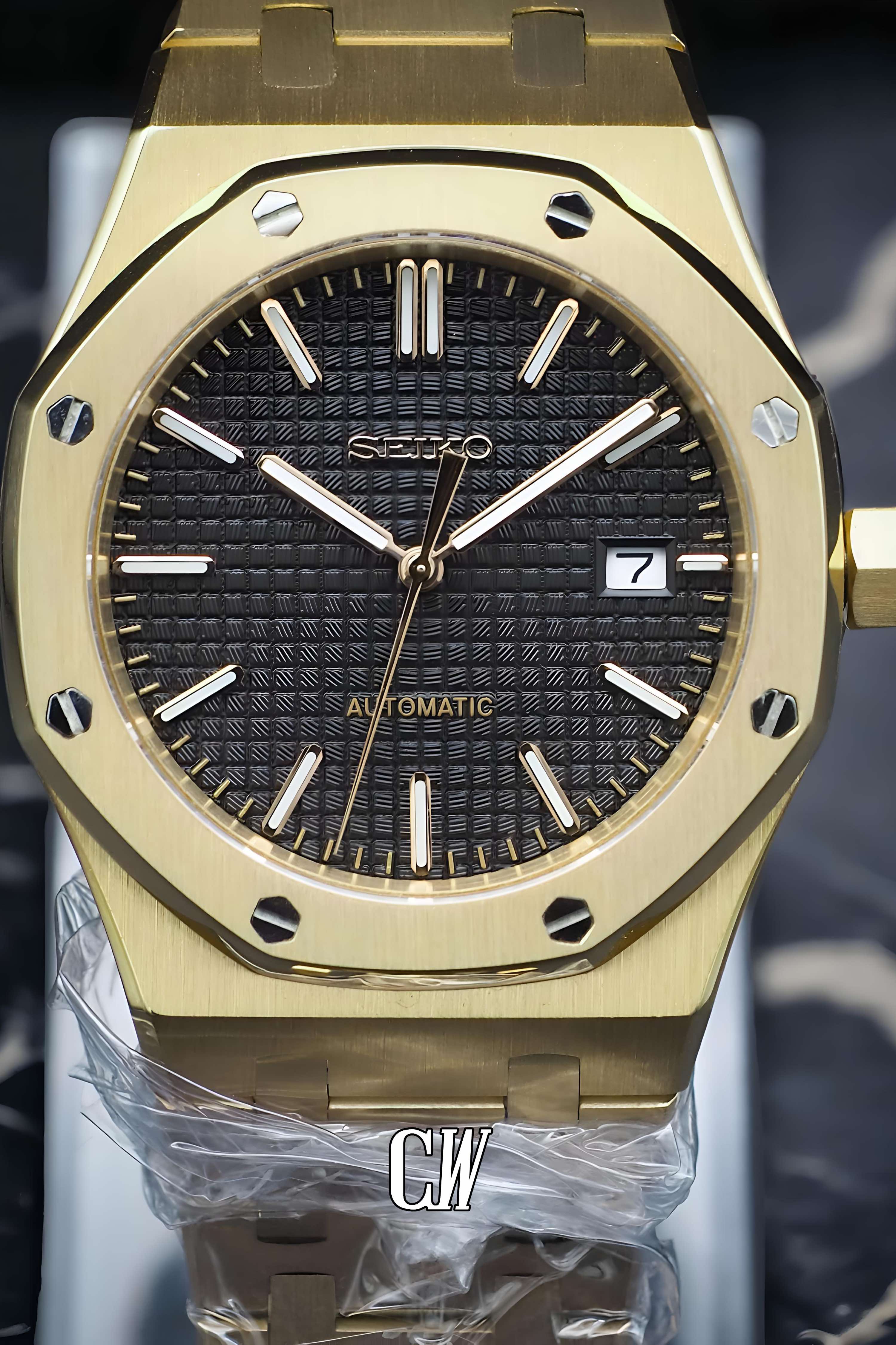 Mod Royal Seikoak watch 'Yellow Gold' - Circa Watch Labs