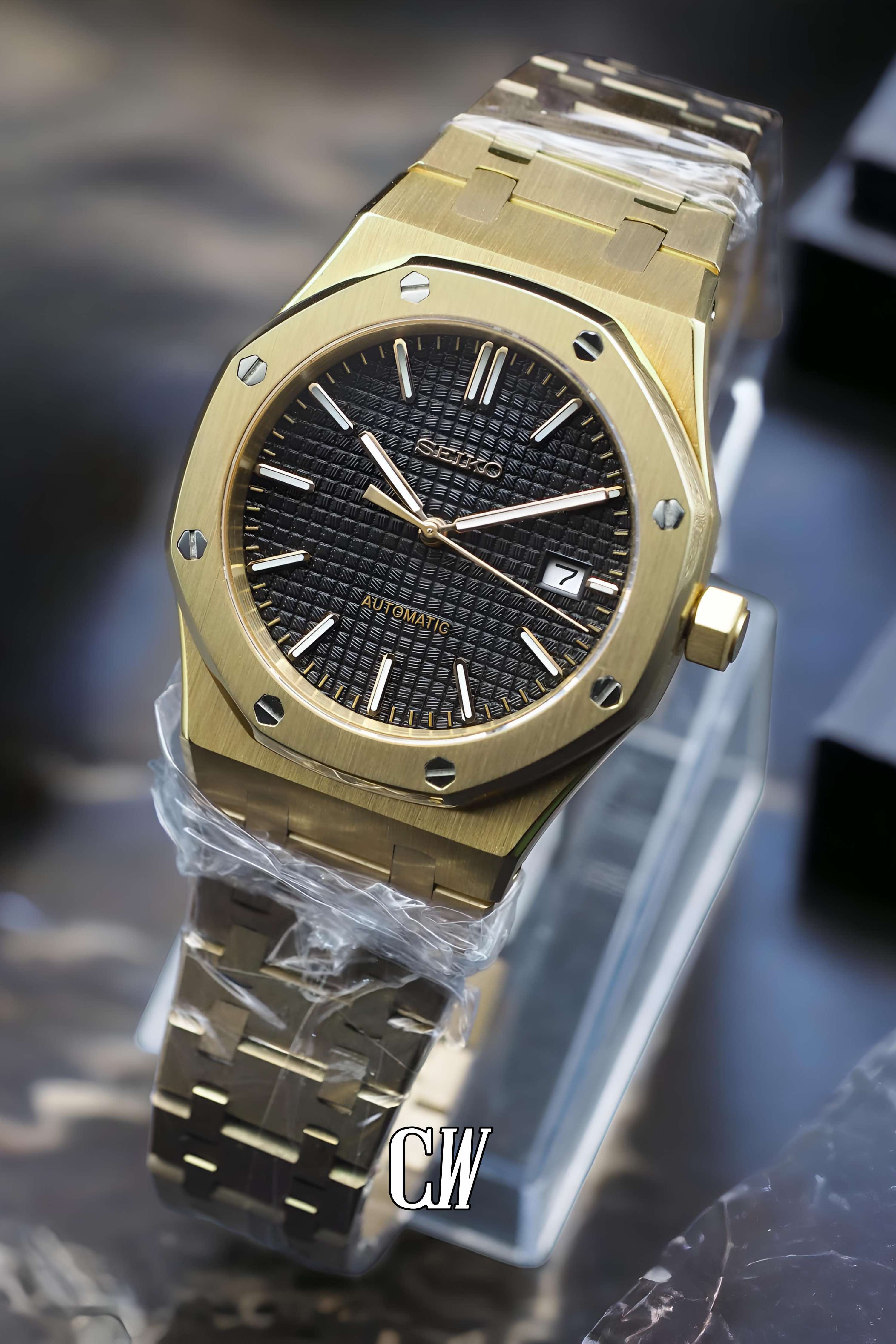 Mod Royal Seikoak watch 'Yellow Gold' - Circa Watch Labs