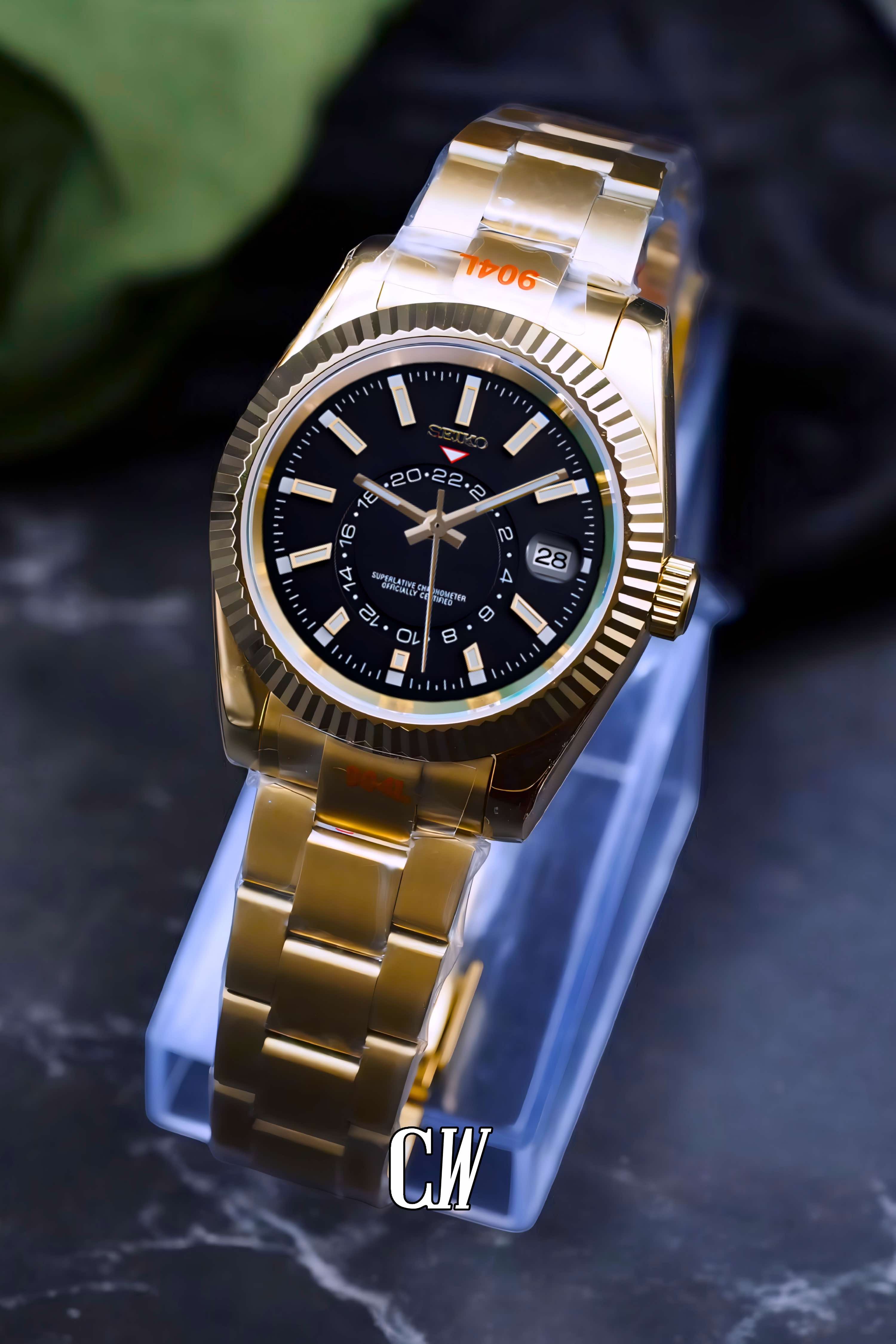 Seikojust mod skydweller watch black gold