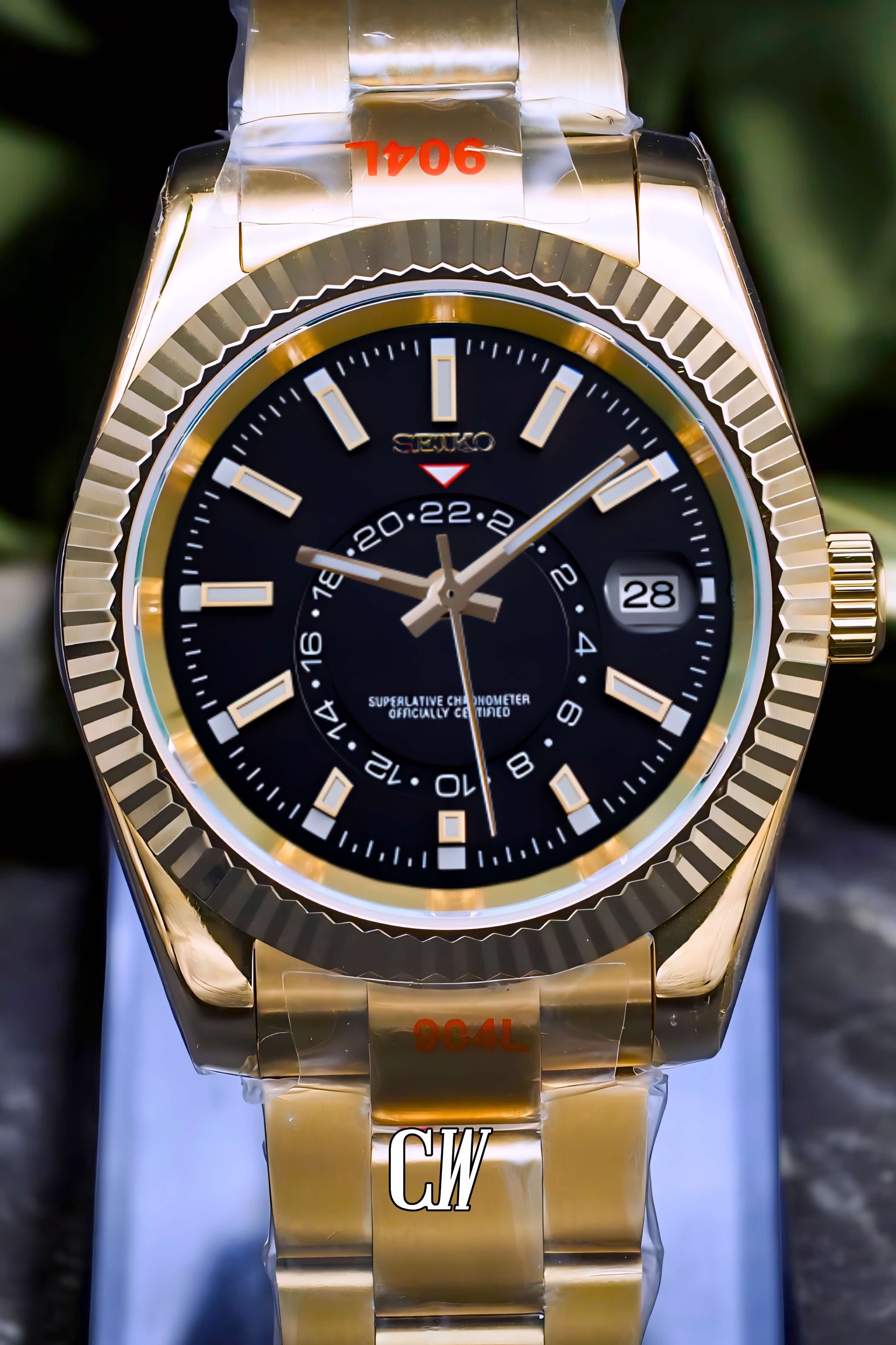 Seikojust mod skydweller watch black gold