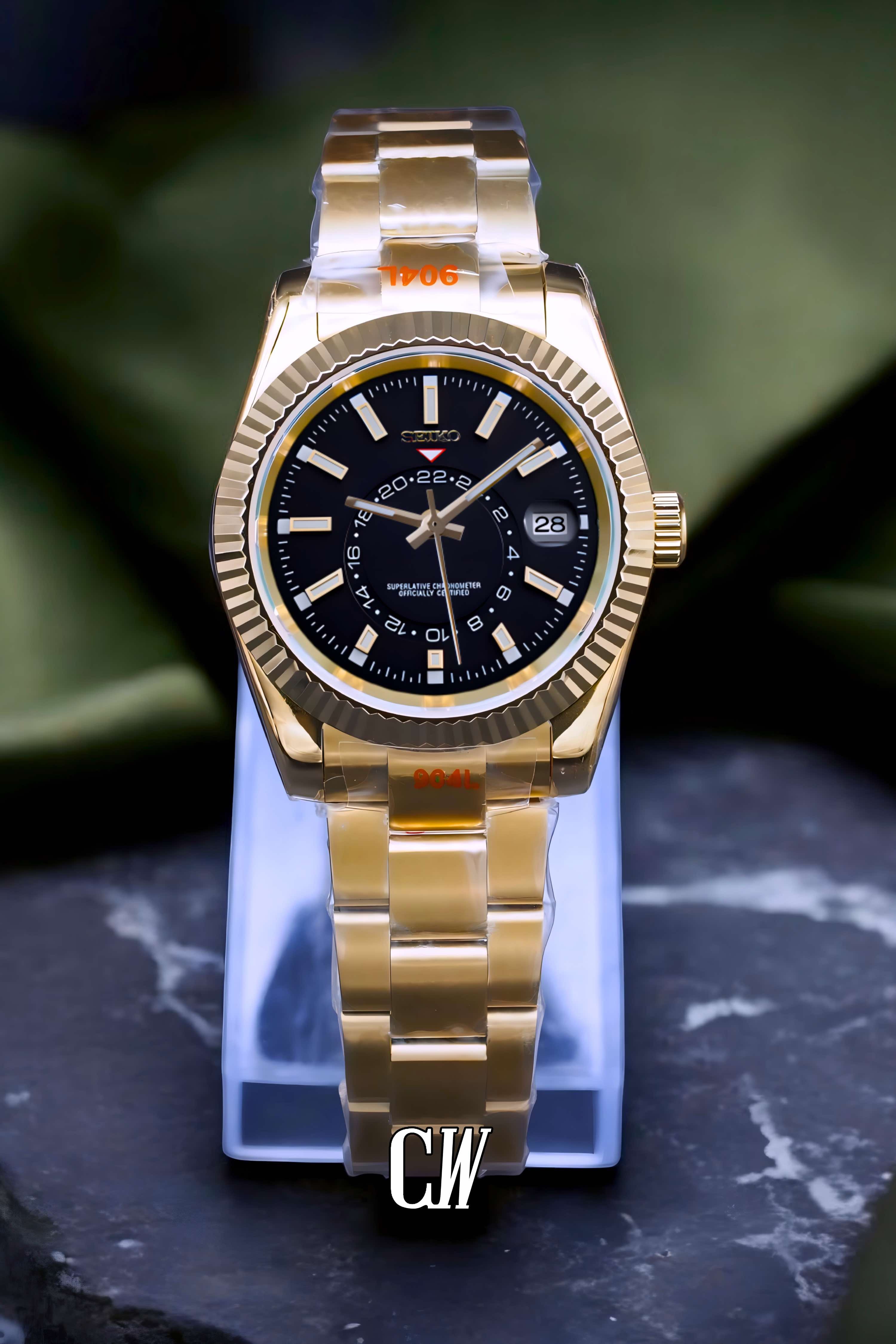 Seikojust mod skydweller watch black gold