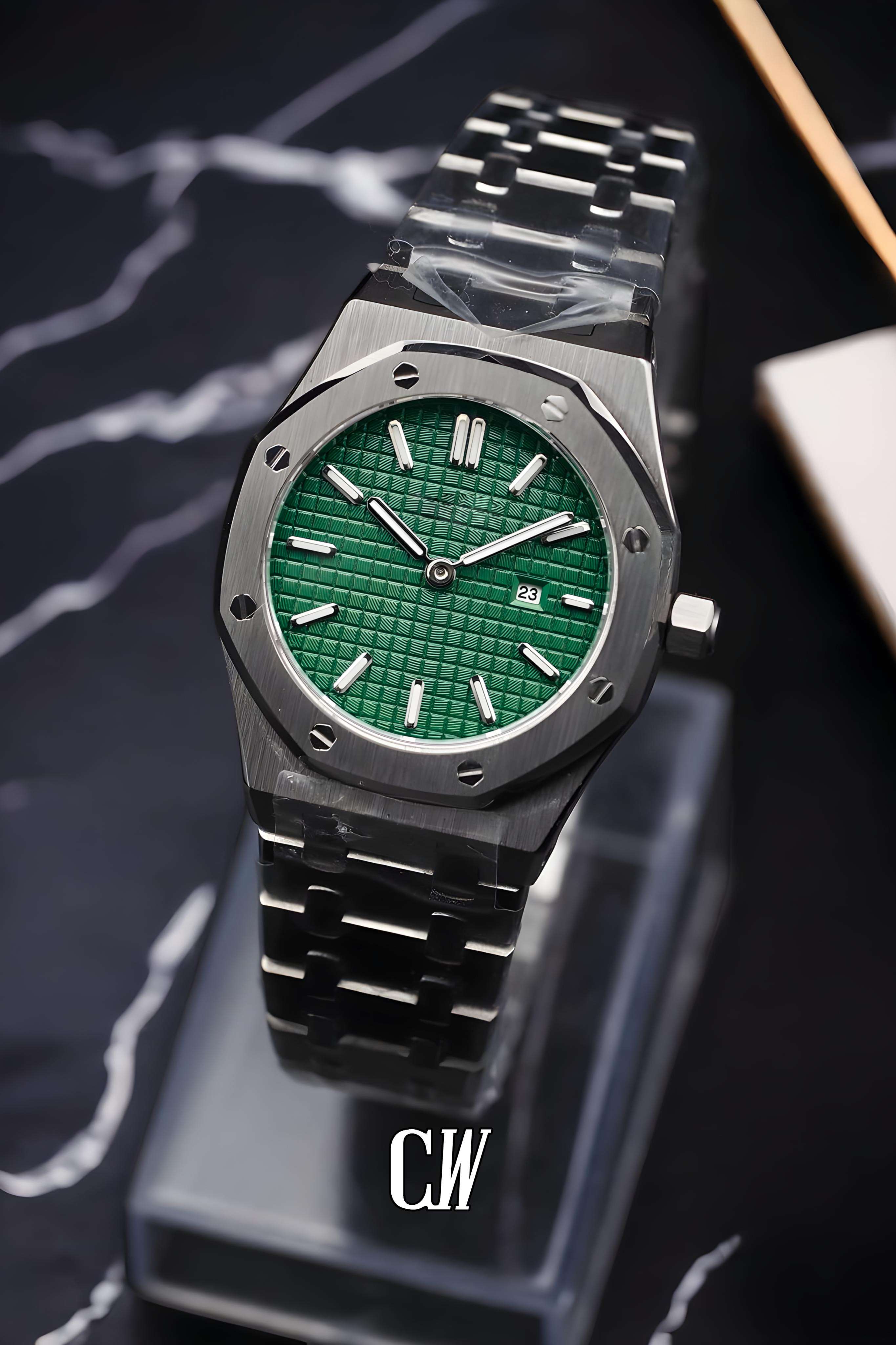 Ladies mod Royal Seikoak watch 'Green'