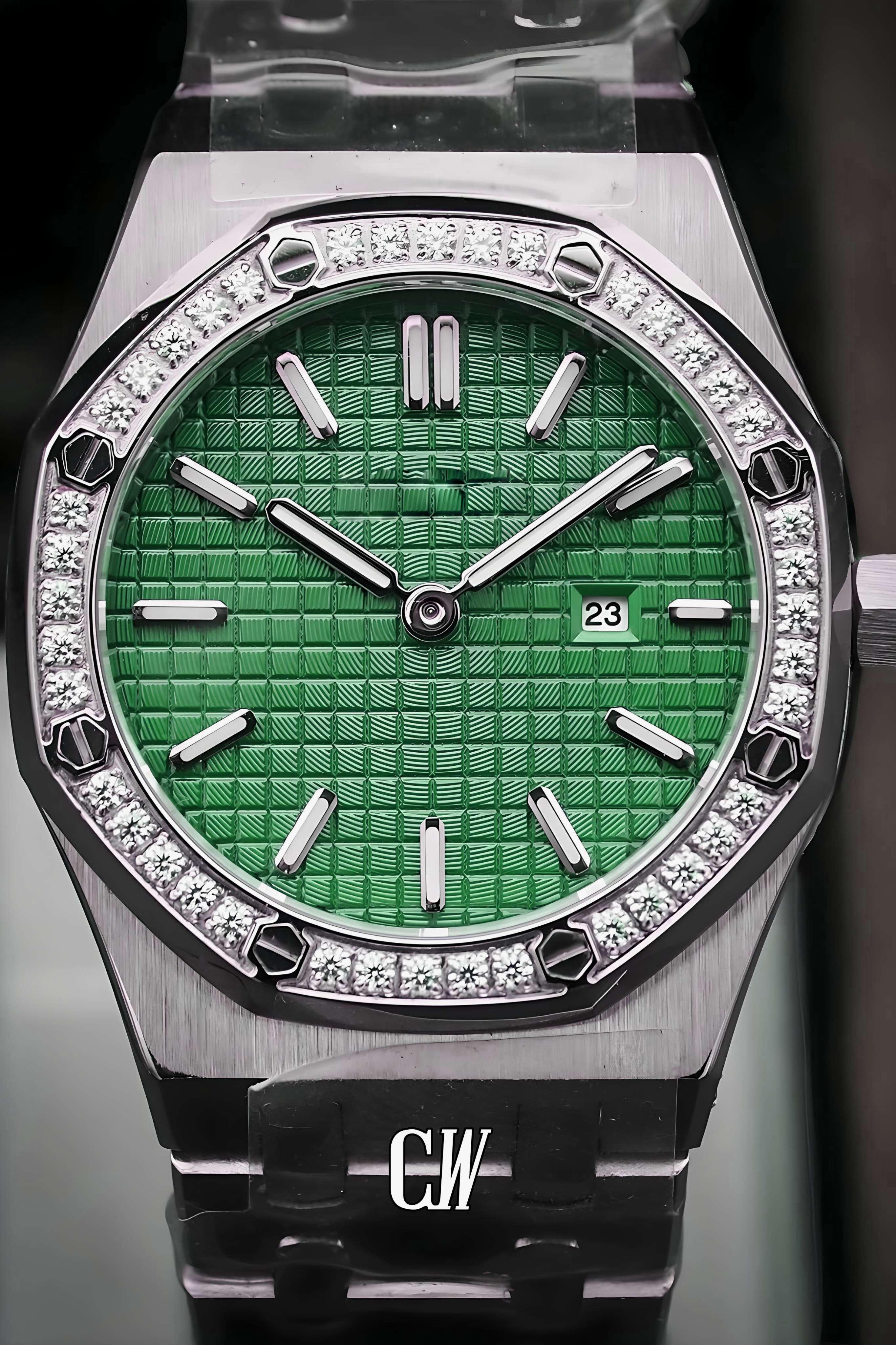 Ladies mod Royal Seikoak watch iced 'green'