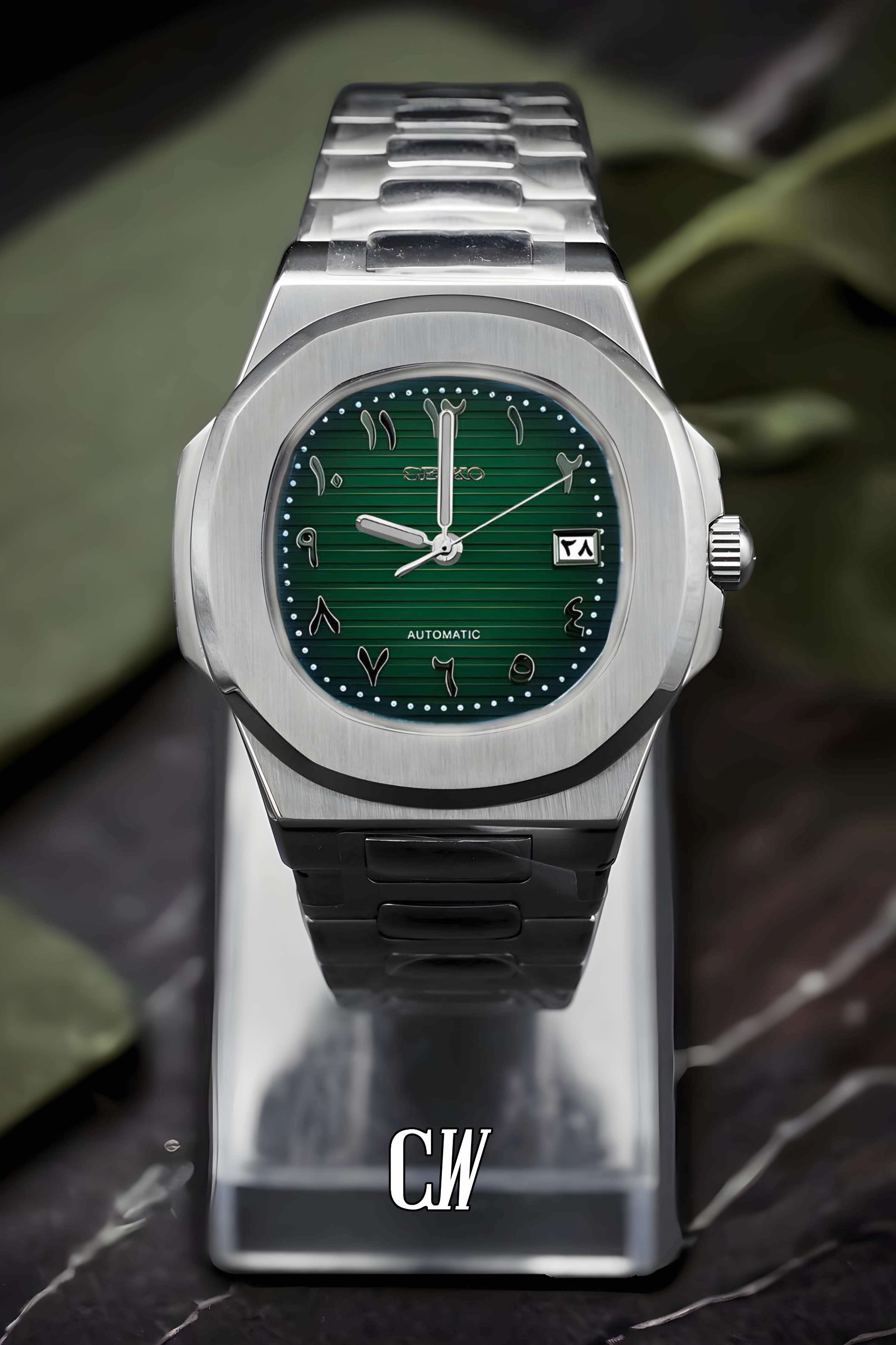 Seikonautilus mod watch arabic green