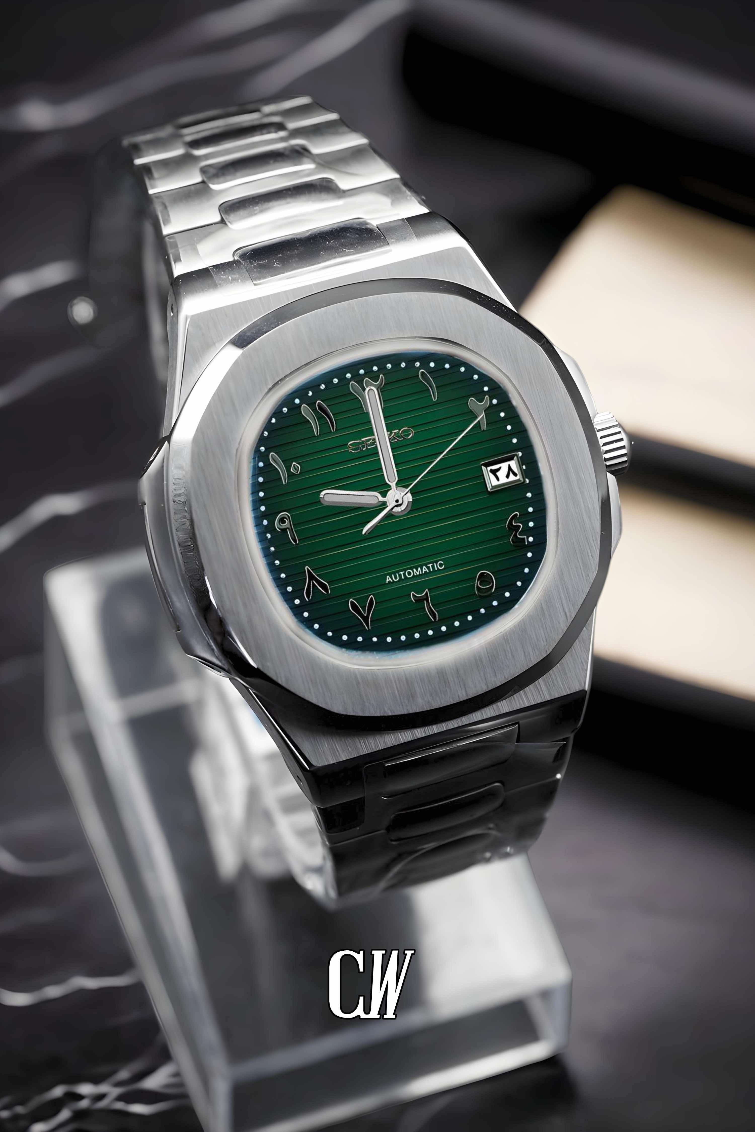 Seikonautilus mod watch arabic green