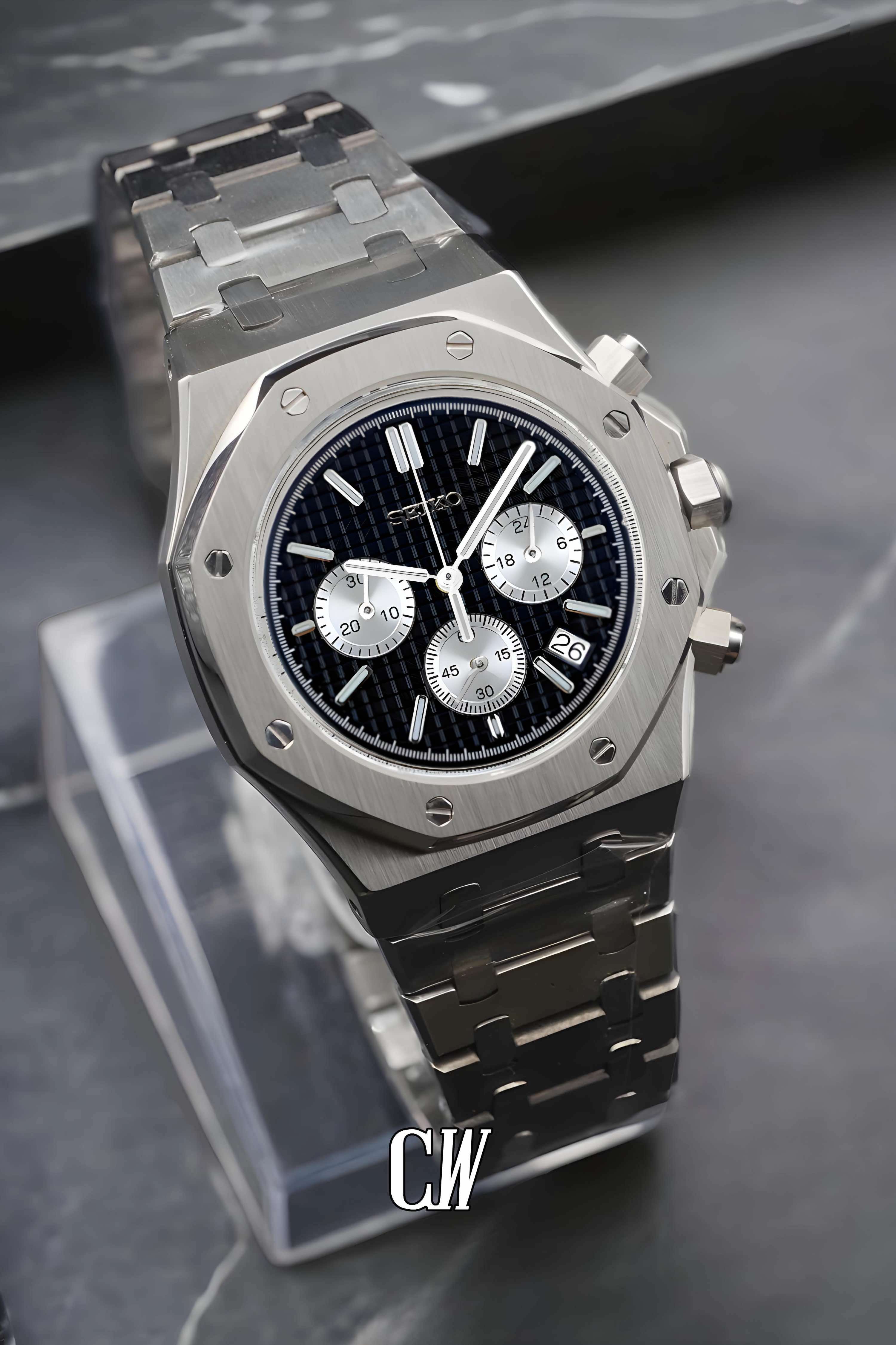 Mod Royal Seikoak chronograph black silver watch