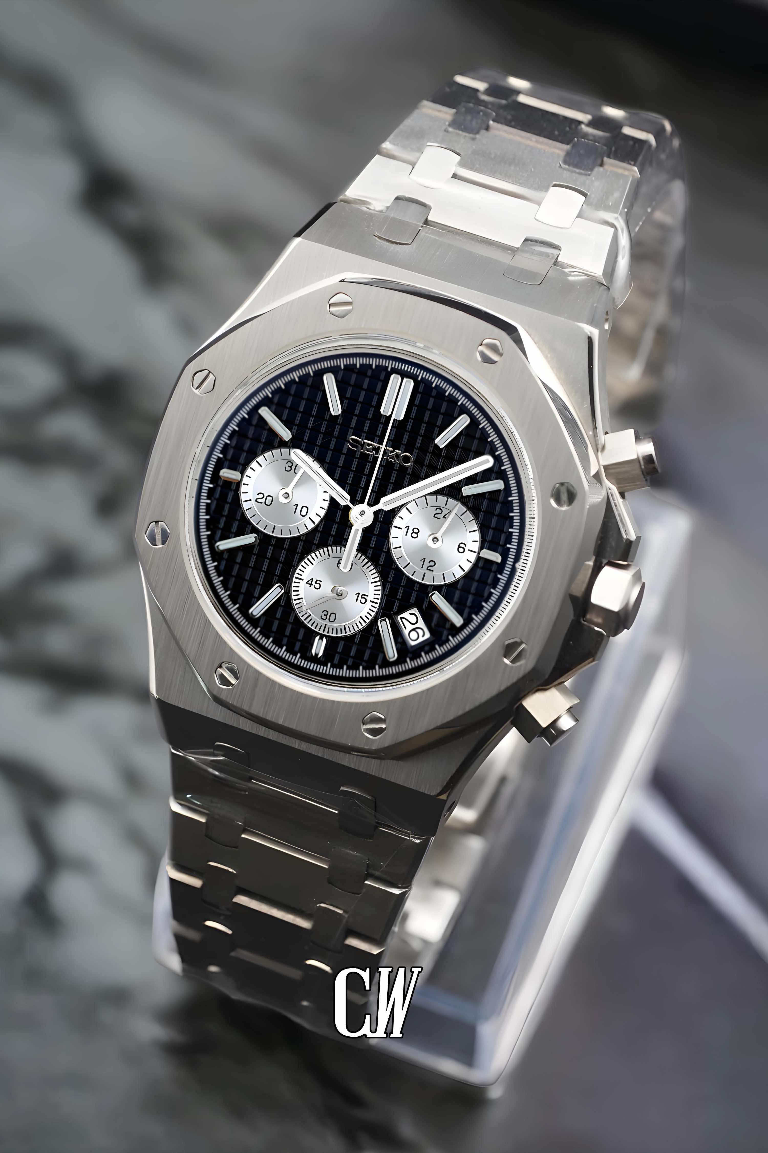 Mod Royal Seikoak chronograph black silver watch