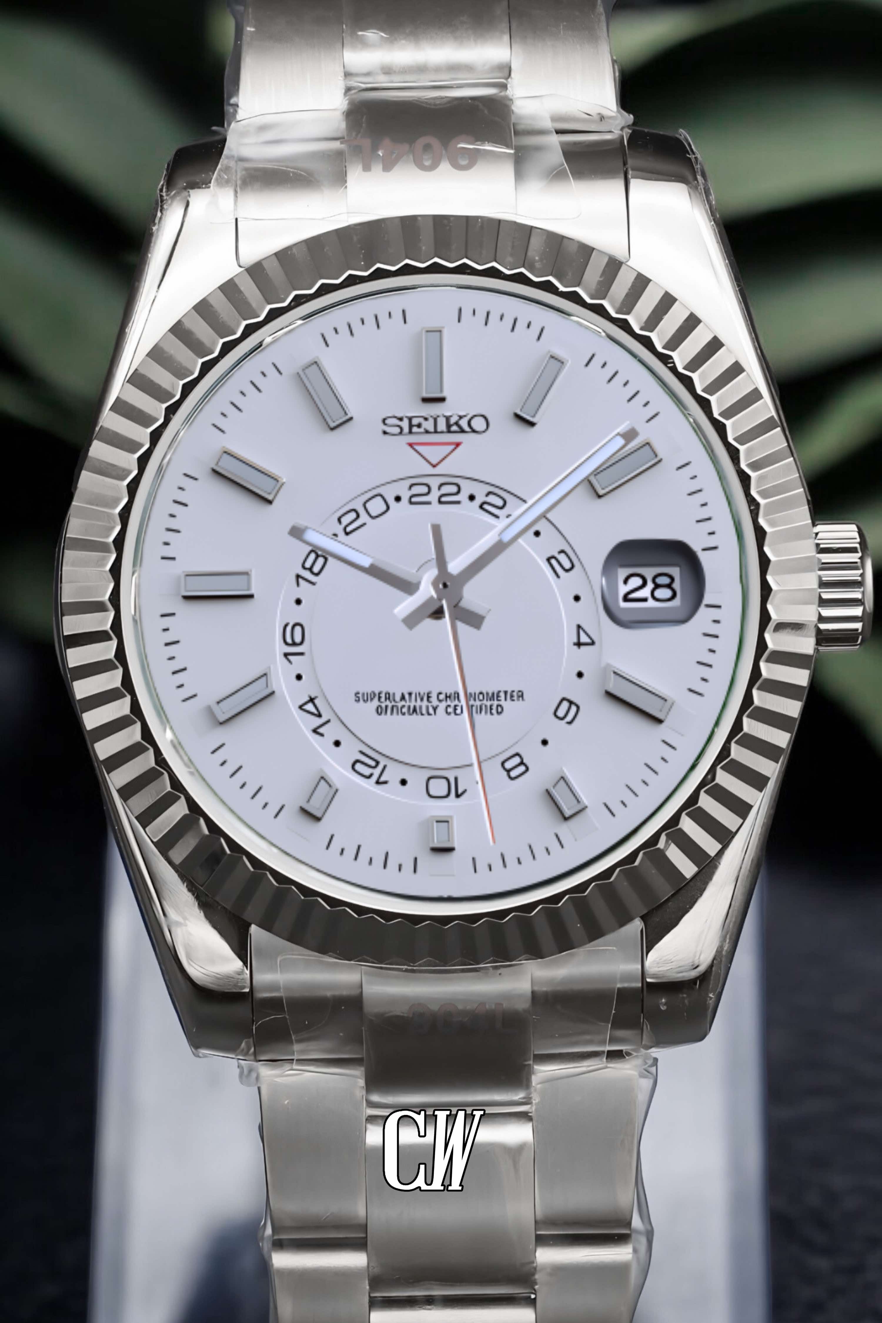 Seikojust mod skydweller watch white