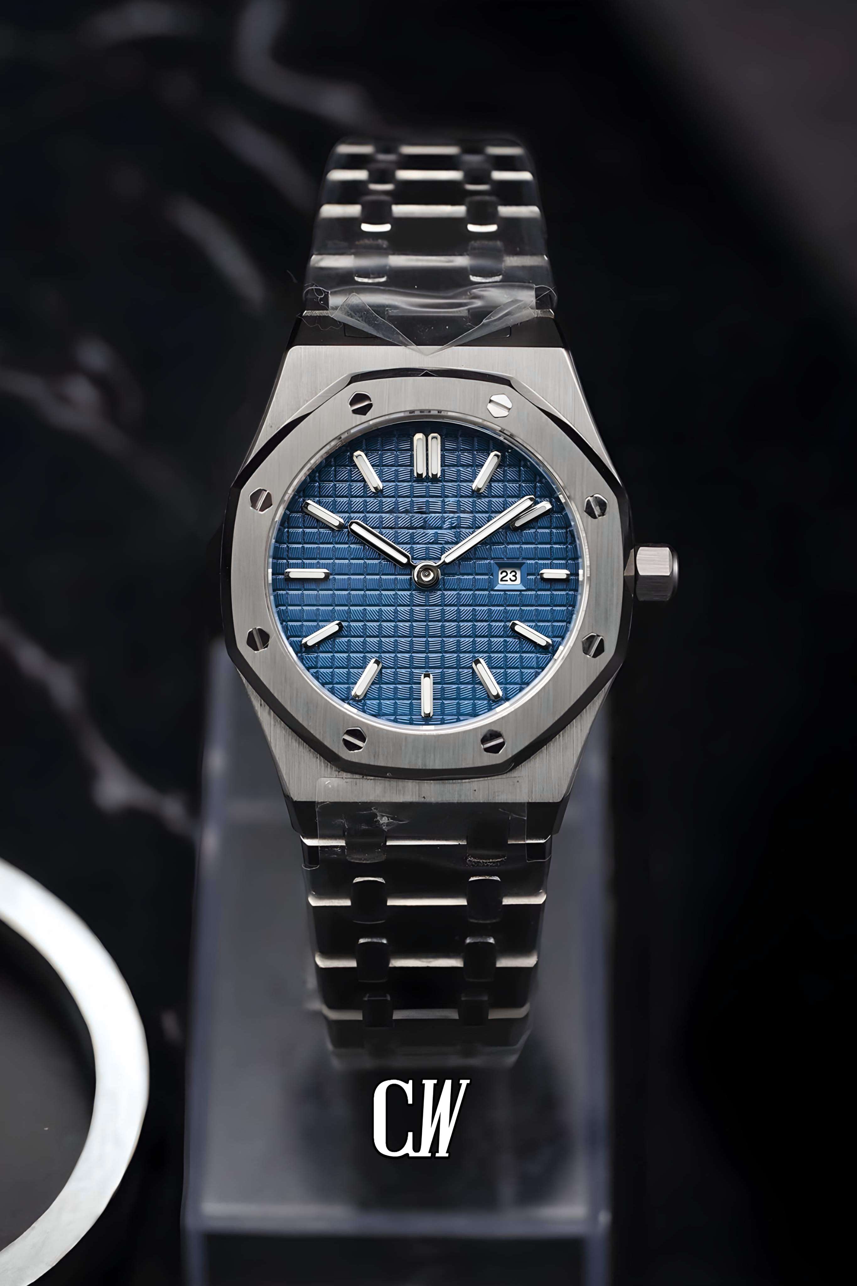 Ladies mod Royal Seikoak watch 'Blue'