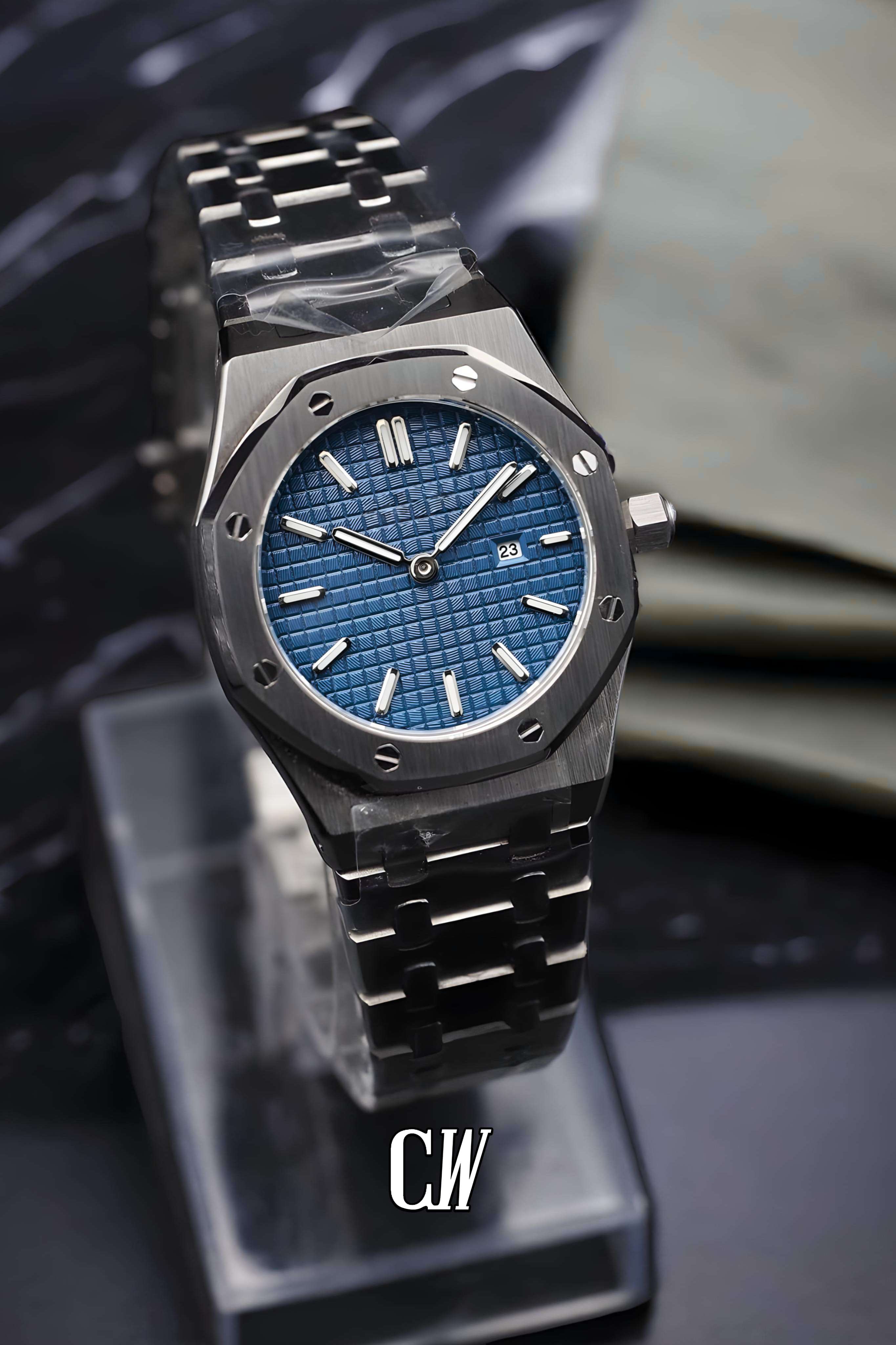 Ladies mod Royal Seikoak watch 'Blue'