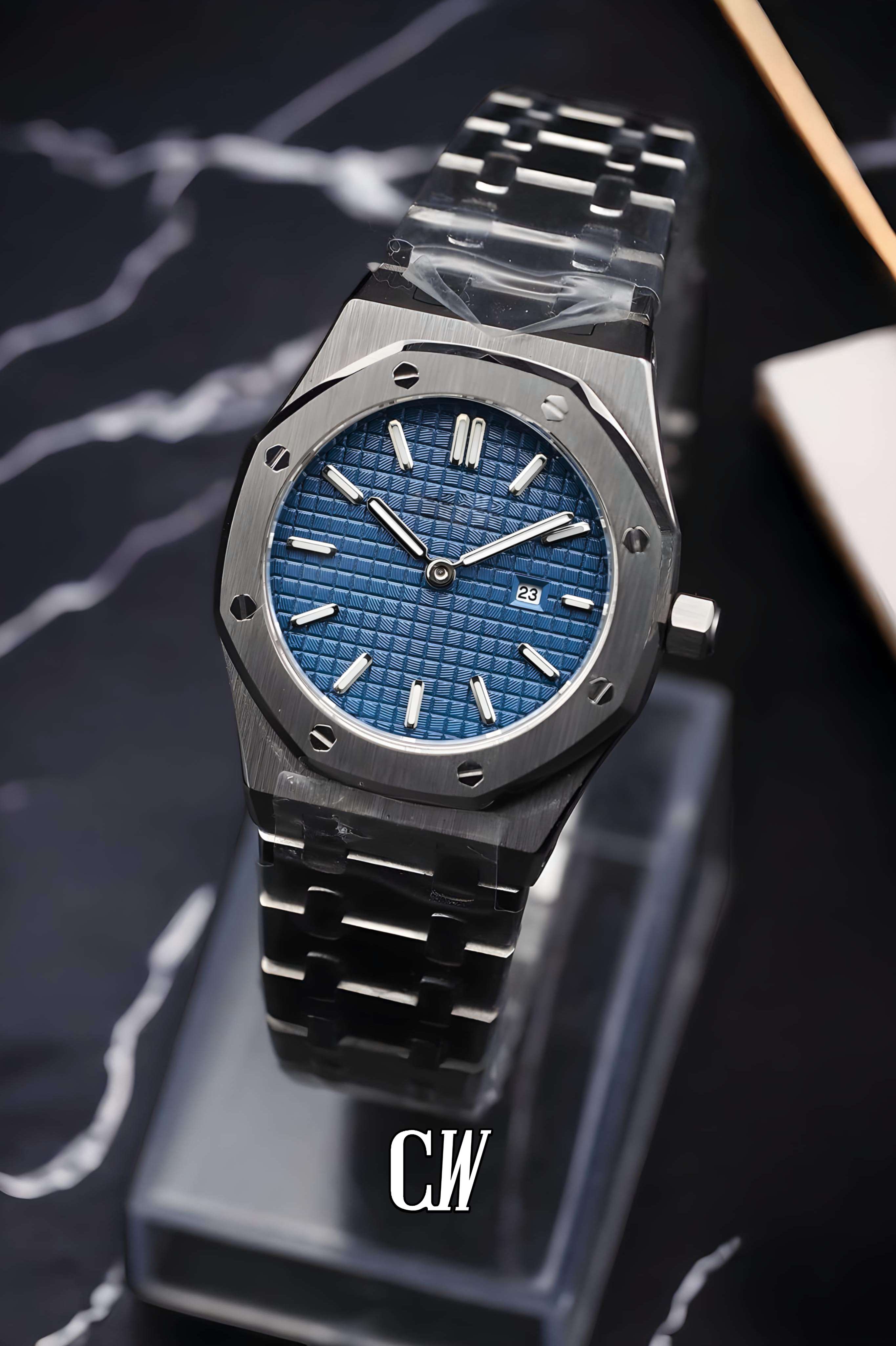 Ladies mod Royal Seikoak watch 'Blue'