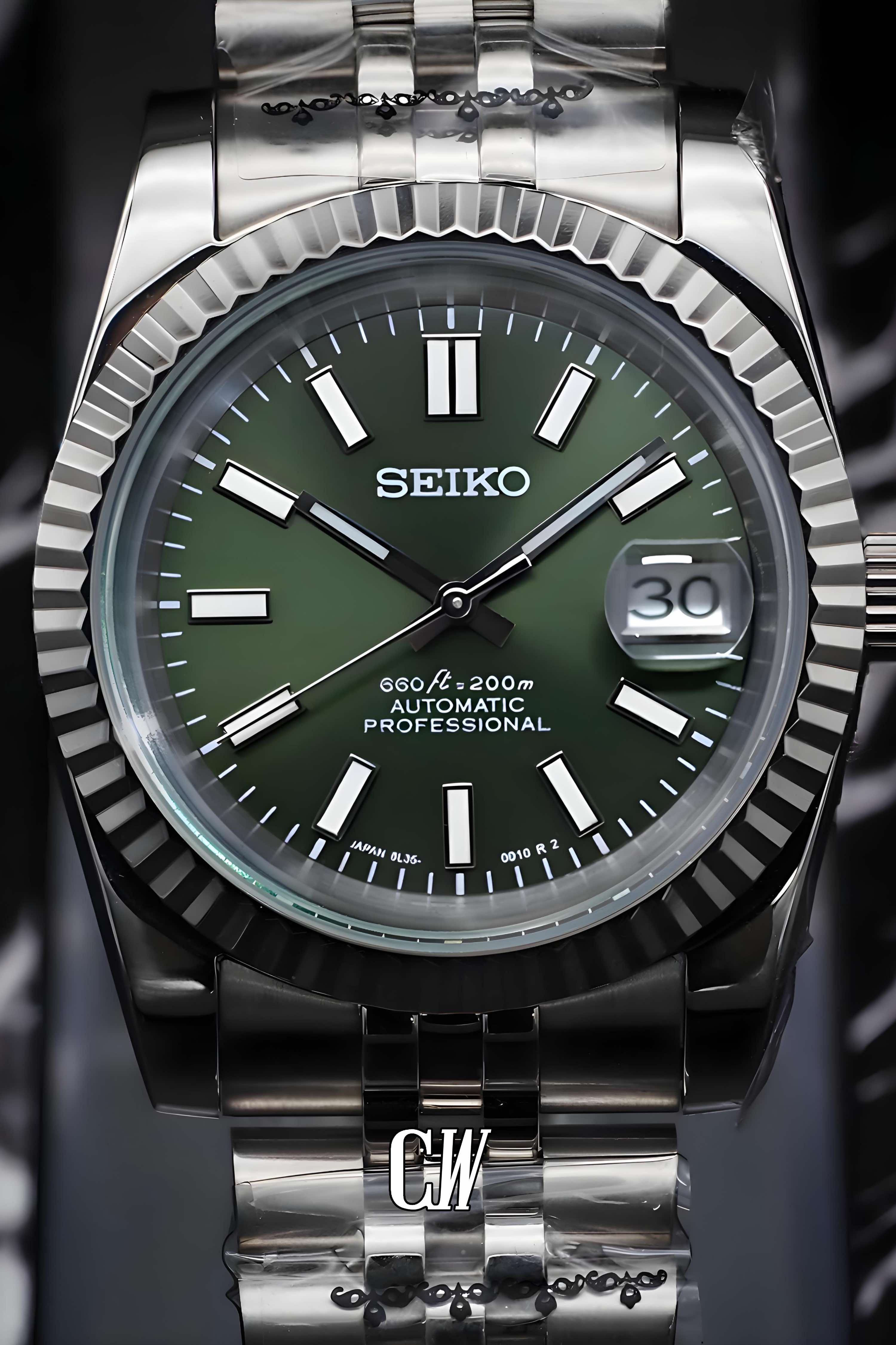 Seikojust mod watch 'olive green' - Circa Watch Labs