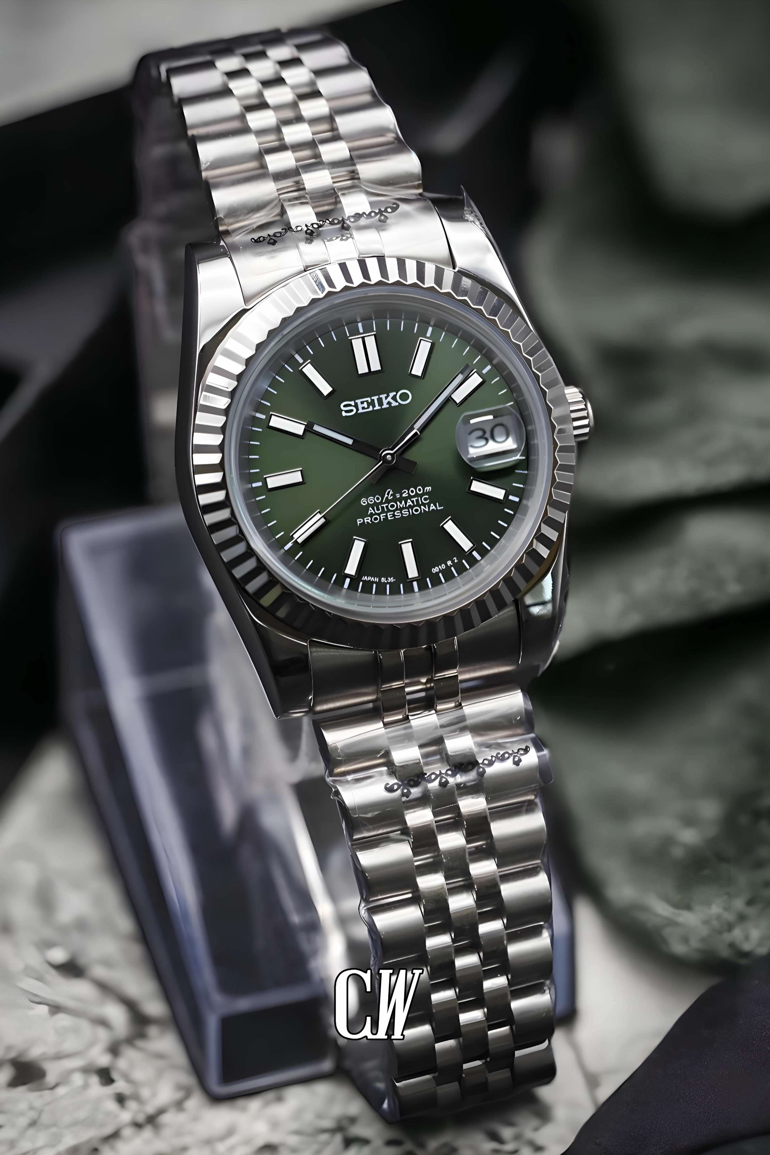 Seikojust mod watch 'olive green' - Circa Watch Labs