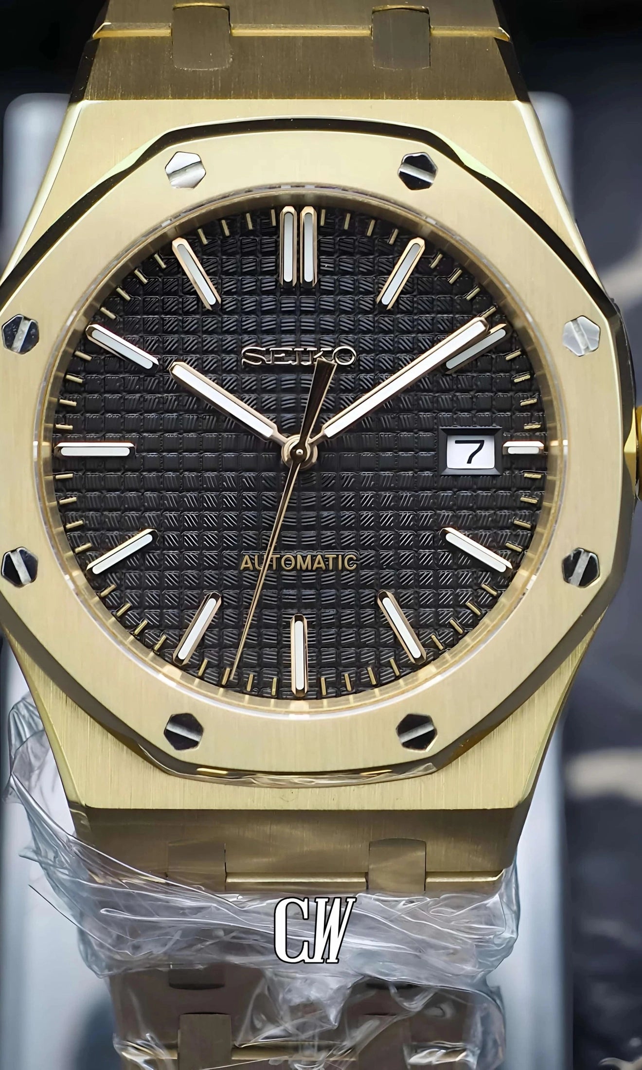 Mod Royal Seikoak watch 'Yellow Gold' - Circa Watch Labs