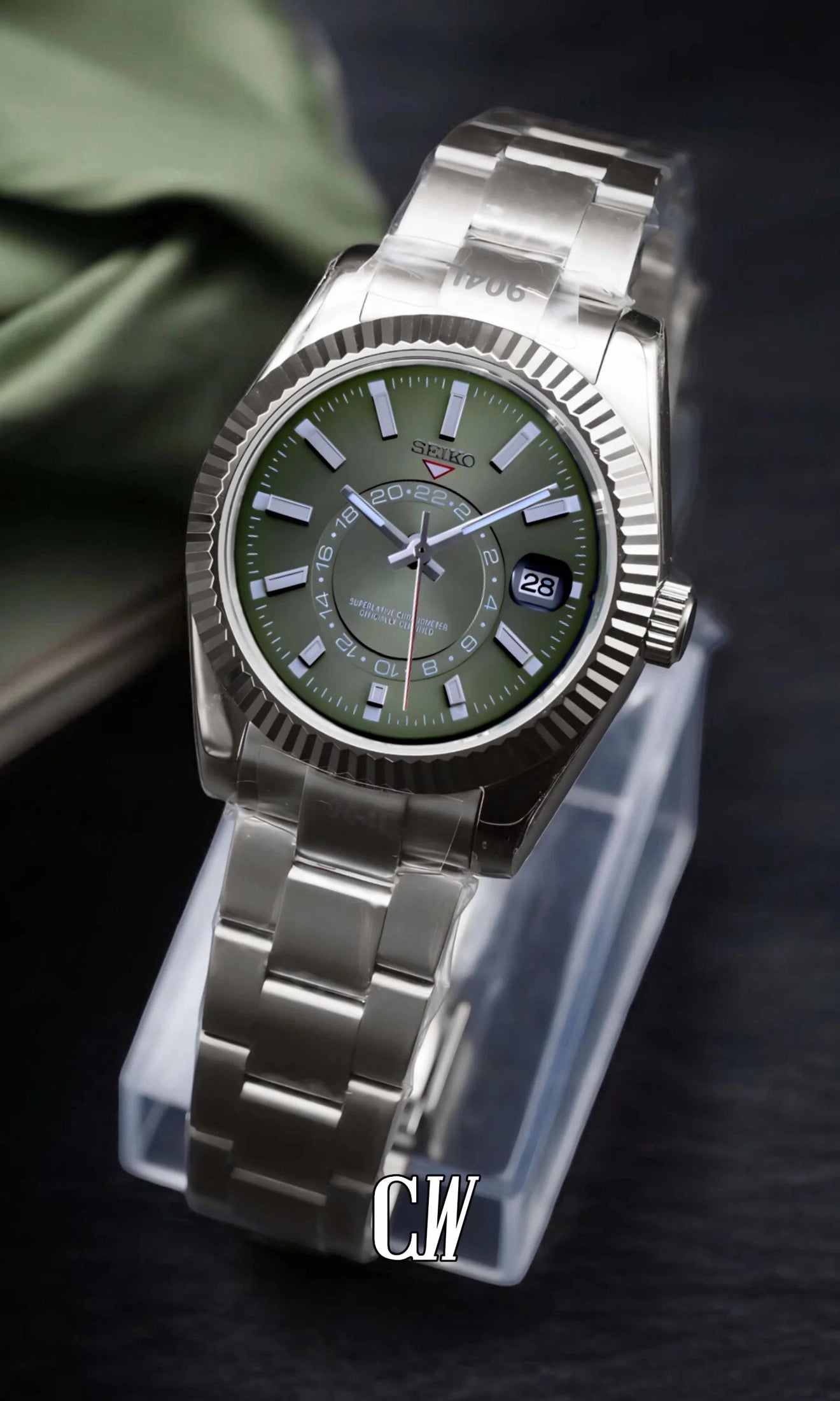 Seikojust mod skydweller watch olive green - Circa Watch Labs