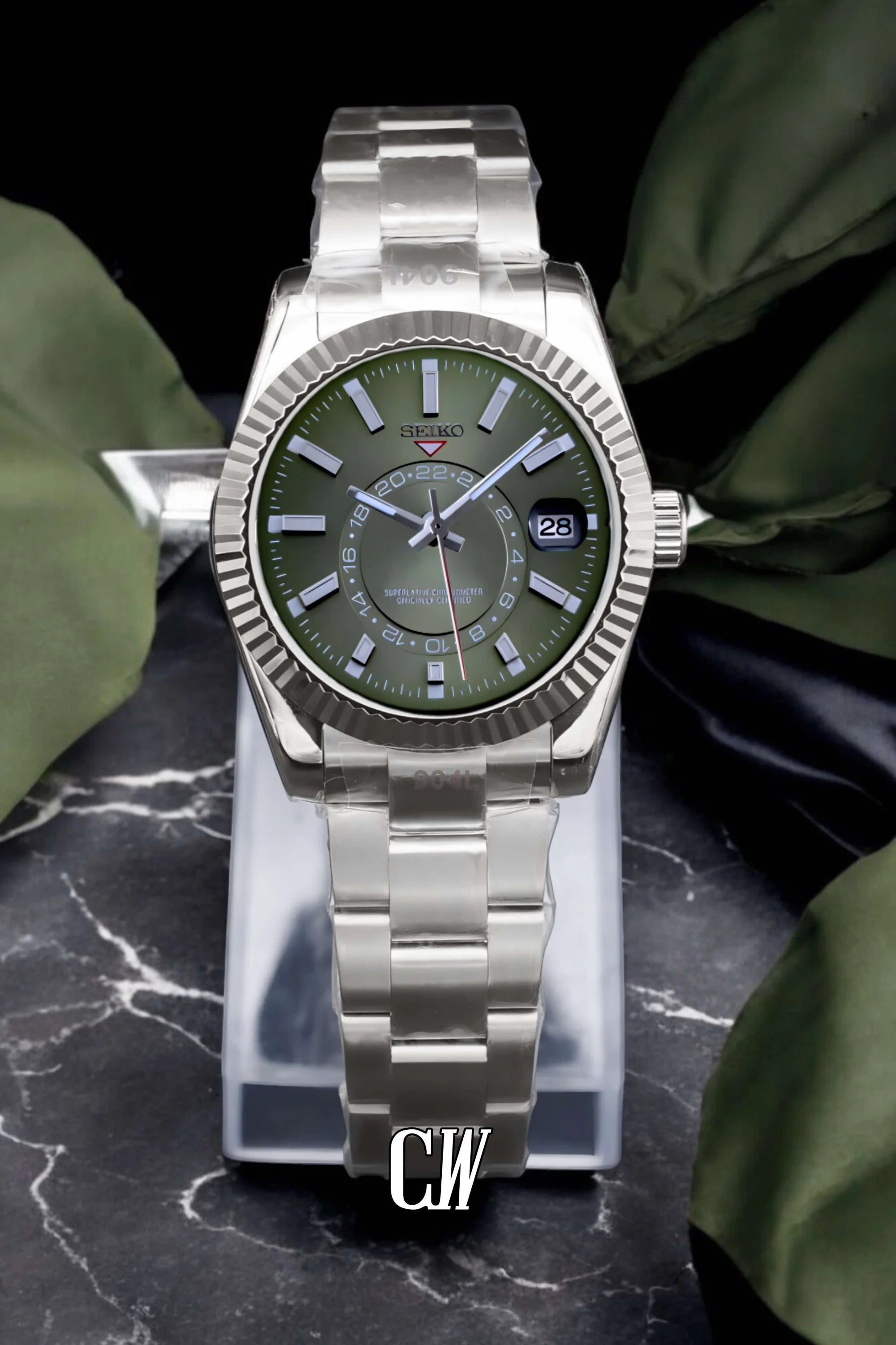 Seikojust mod skydweller watch olive green - Circa Watch Labs