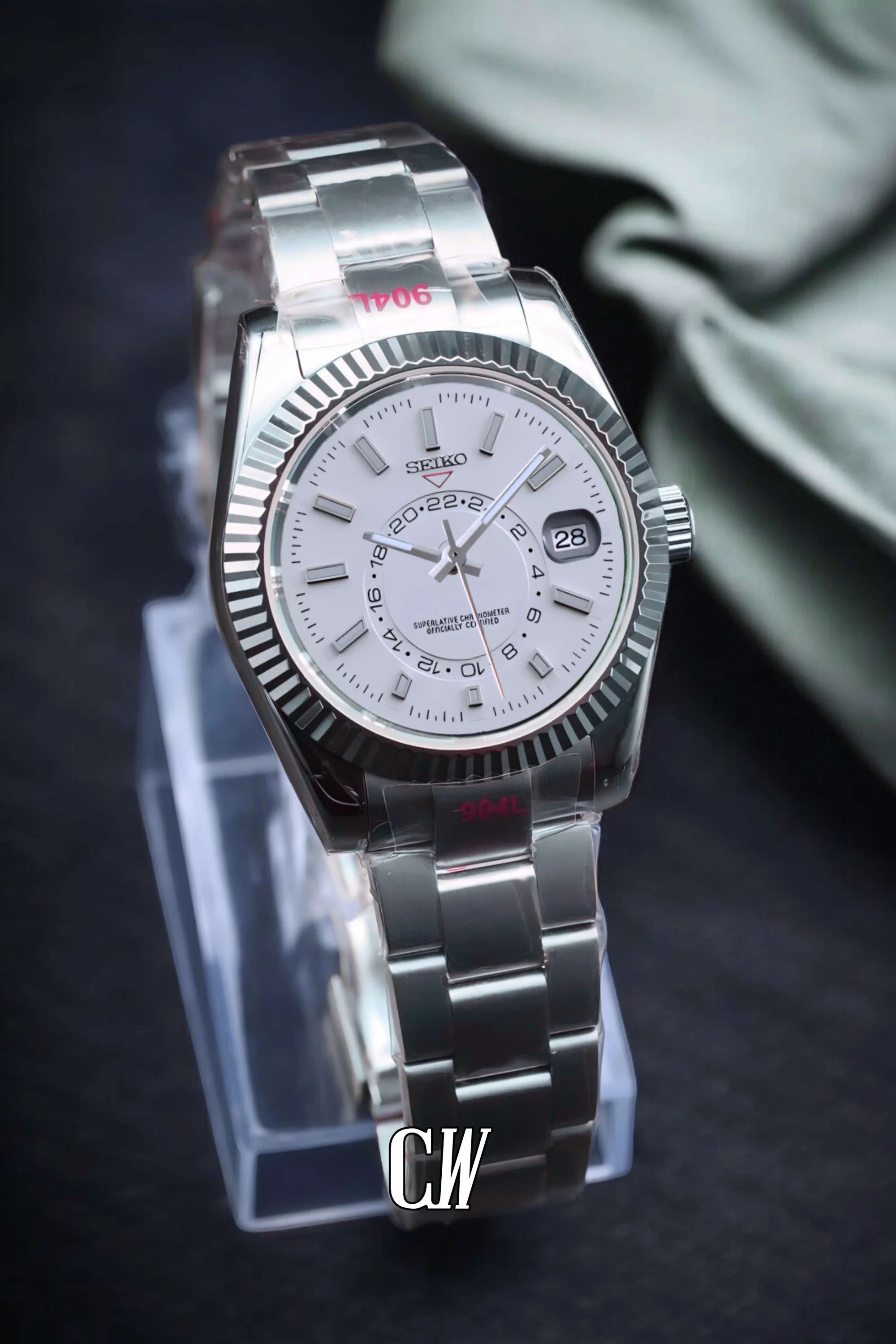 Seikojust mod skydweller watch white - Circa Watch Labs