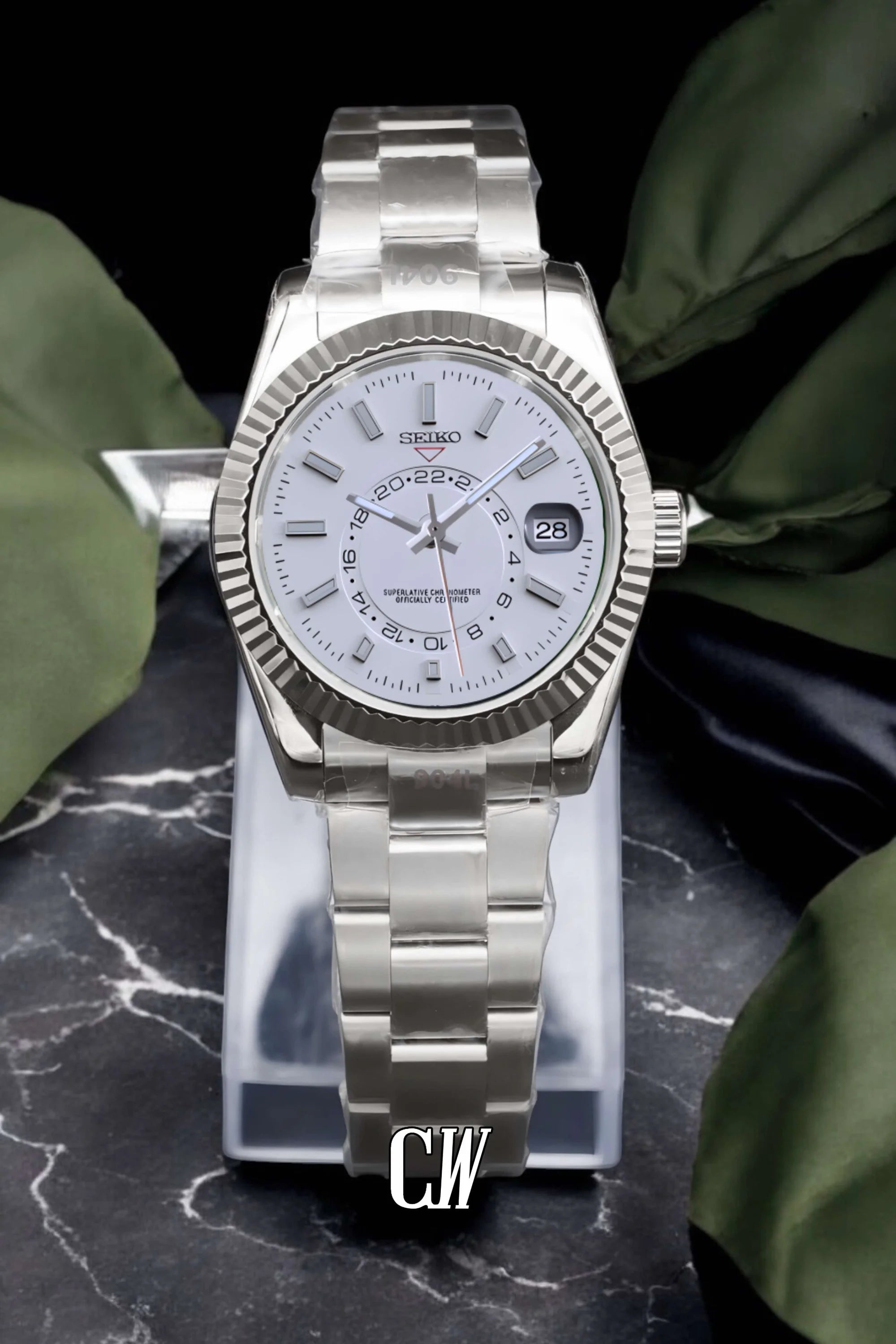 Seikojust mod skydweller watch white - Circa Watch Labs