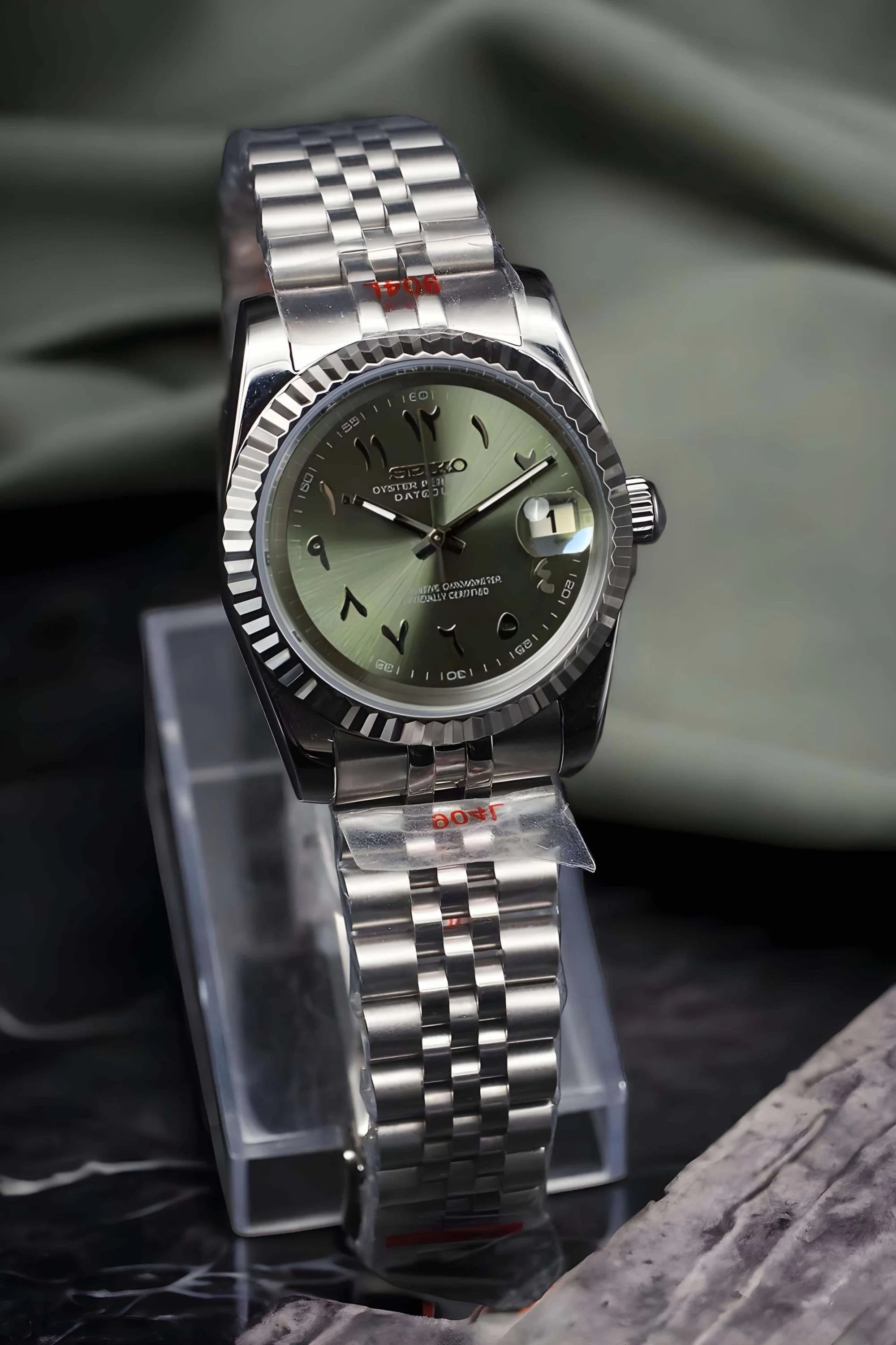 Seikojust mod watch 'arabic olive green' - Circa Watch Labs